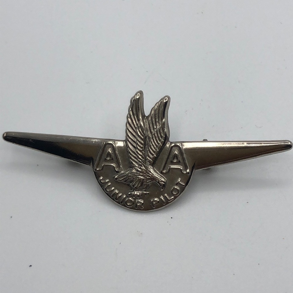 AA American Airlines Junior Pilot Wings Badge